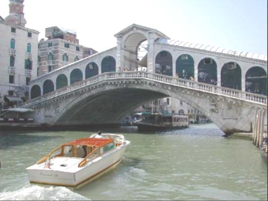 Ponte Rialto (Veneza, Itália)